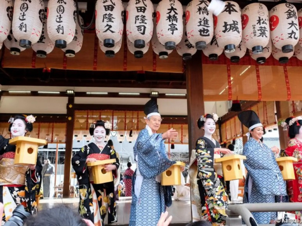 Những điều cần biết về văn hoá Nhật trước khi đi tour - ở đền, onsen, bàn ăn và trên tàu điện