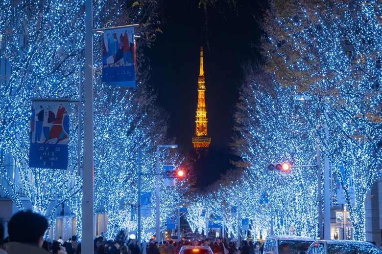 Tháp Tokyo lung linh trong đêm đông dịp năm mới