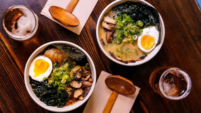 mỳ ramen full topping